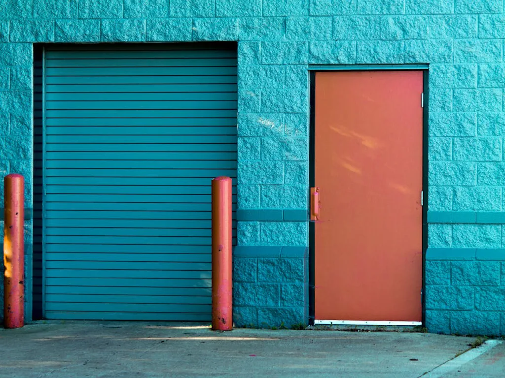 Redonner Sens aux Bonus Articles blur-shutter-and-red-door