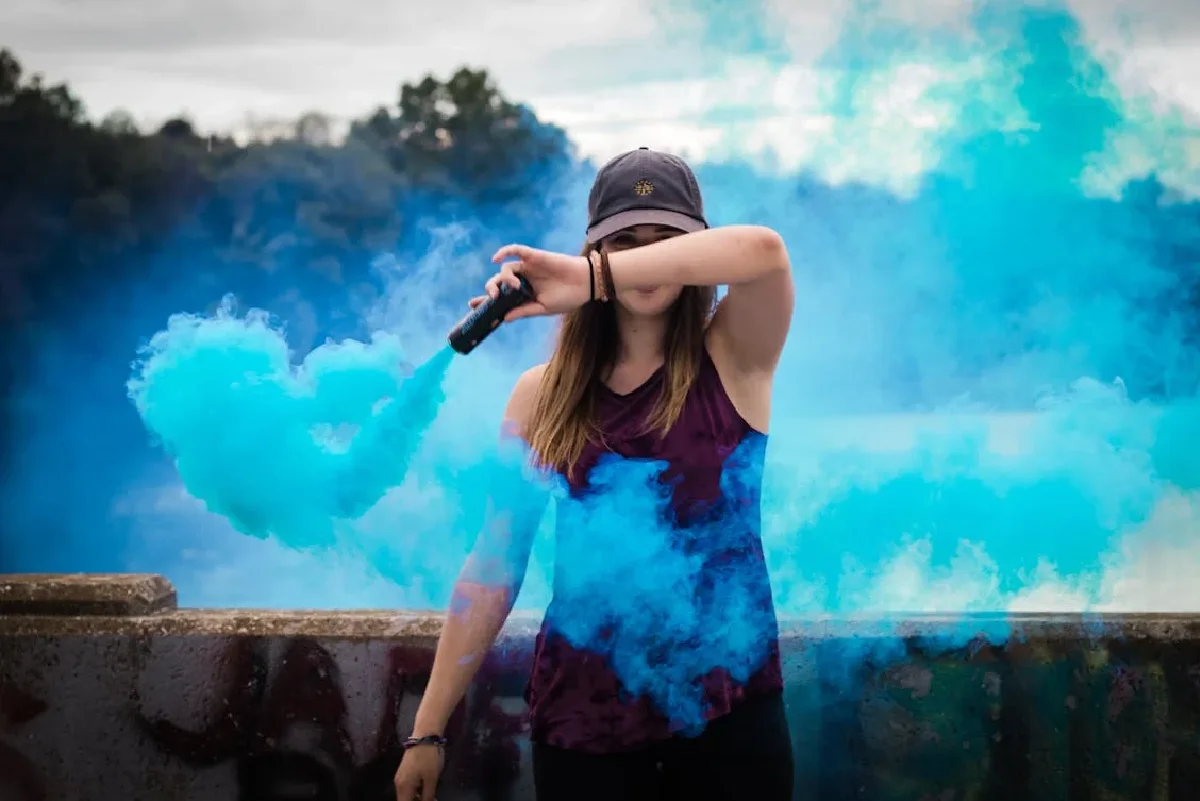 Strategic HR Solutions Business Transformation | gilr-with-blue-fogg-in-urban-setting