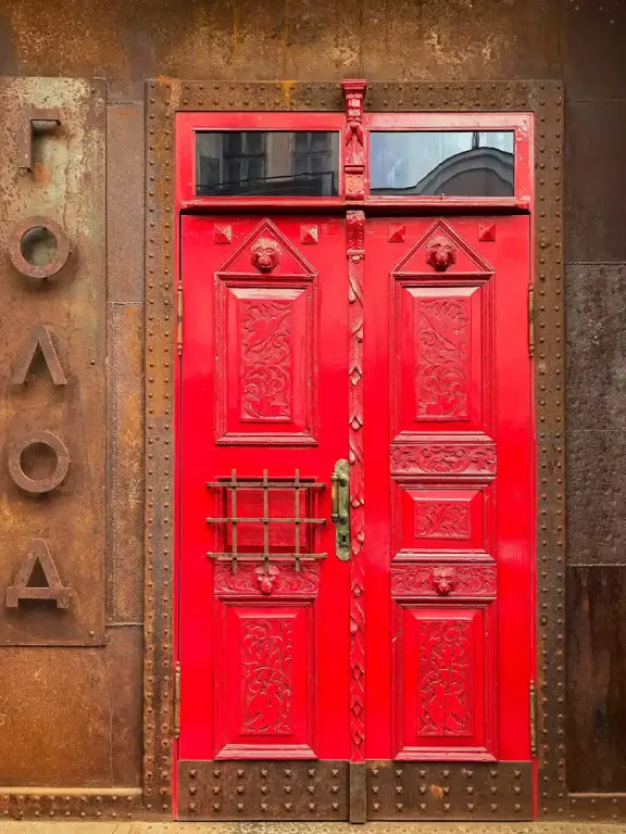 Telework Le télétravail Articles red-door-2