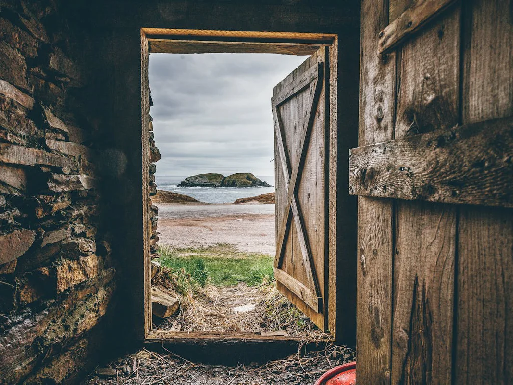 La Passion Articles wooder-cross-door